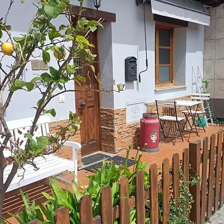 Zarraci La Guia Apartment *