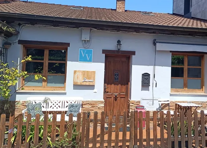 Zarraci La Guia Apartment *